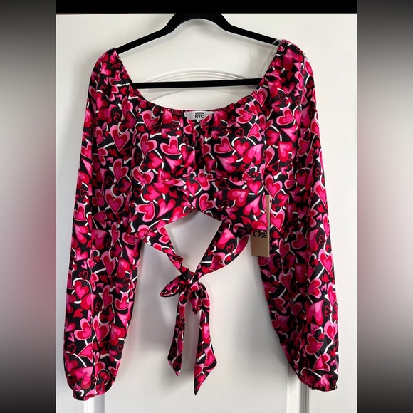 Madden NYC: LS Ruched Top w/ Tie Back - Picture 2 of 11